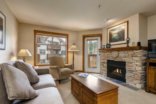 Powderhorn Lodge 411: Mountain Majesty Suite