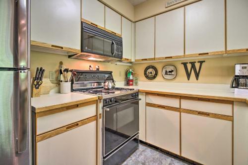 Serene Killington Condo W/spa Near Skiing