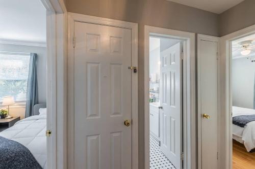 Enchanting Historic Townhouse With Game Room