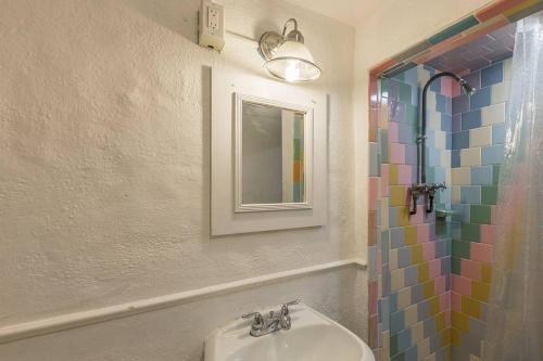 Enchanting Historic Townhouse With Game Room