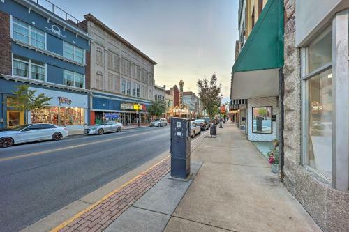 Apartamento Chic Downtown Escape, 8 Mi To Motor Speedway!