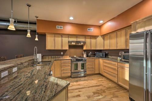 Apartamento Chic Downtown Escape, 8 Mi To Motor Speedway!