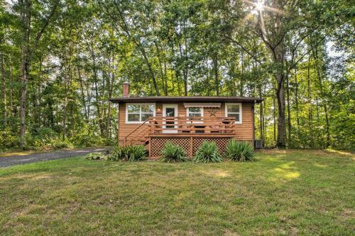 Cozy Home With Deck 9 Mi To Shenandoah Natl Pk