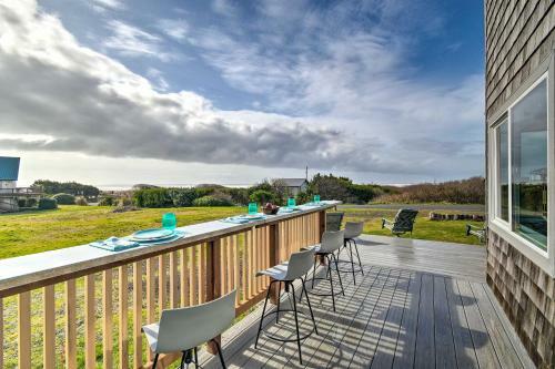 Coastal Retreat Deck, Ocean Views And Walk To Beach