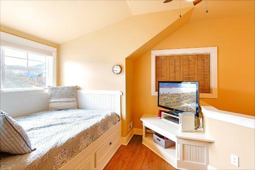 Uncorked Cottage