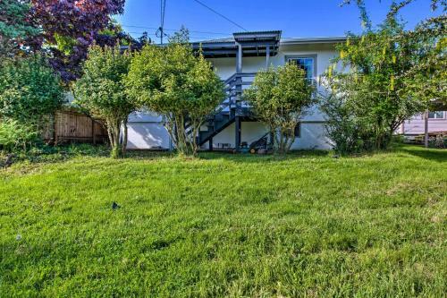 Charming House Less Than 10mi To Olympic National Pk!