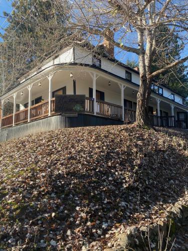 Posada The Huckleberry House Inn And Bed & Breakfast
