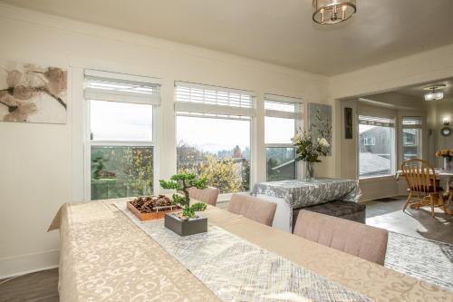 Arboretum View Evergreen Private Room