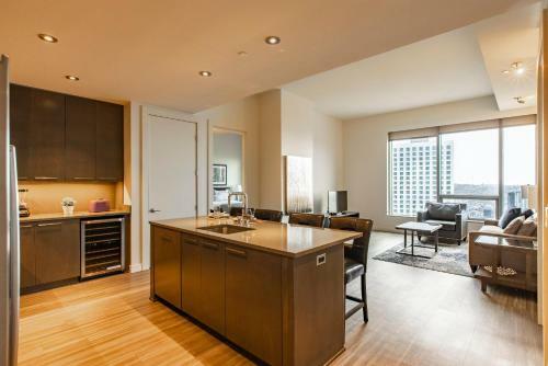 Pike And Pine Apartments