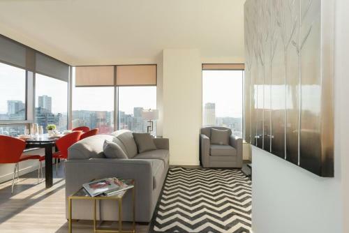 Pike And Pine Apartments