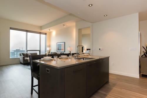 Pike And Pine Apartments
