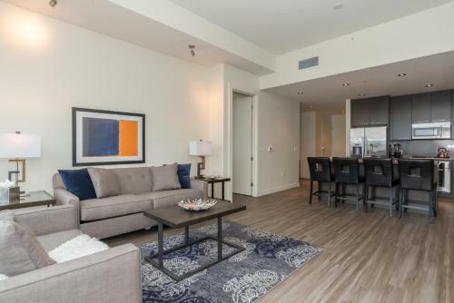 Pike And Pine Apartments