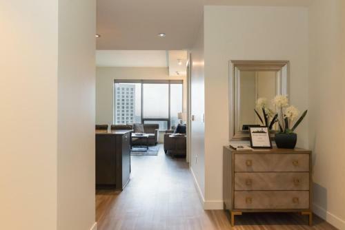 Pike And Pine Apartments