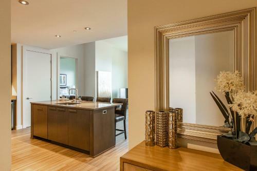 Pike And Pine Apartments