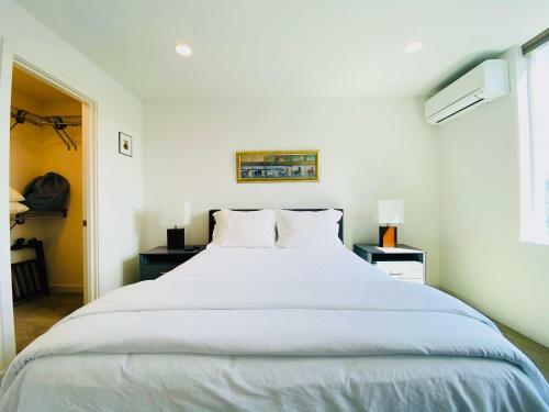 Apartamento Modern Ballard Townhouse - 92 Walkscore & Rooftop!