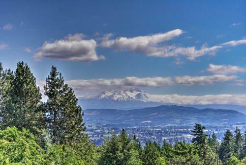 Expansive Modern Home With Patio And Mt Hood Views