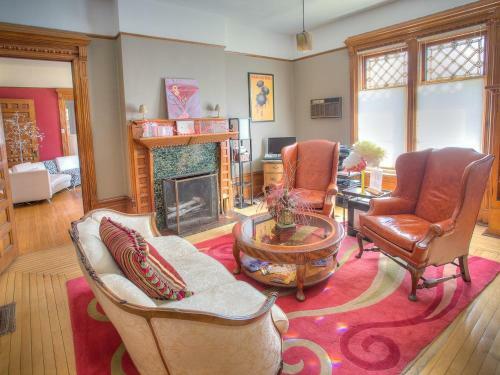 M&m Victorian Bed And Breakfast