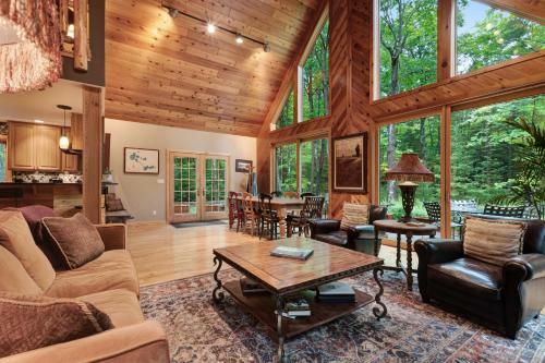 Rhinelander Retreat - 3 Bed 3 Bath Vacation Home In Rhinelander