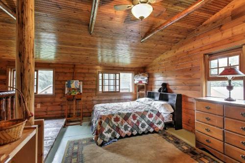 Lakefront Mercer Cabin With 2 Lofts, Fire Pit And Porch