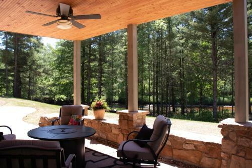 Bed & Breakfast Inn At The River