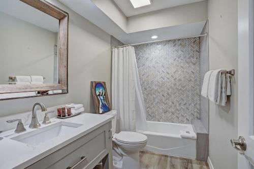 Apartamento Modern 2br + Den At St James- Sleeps 10! Condo