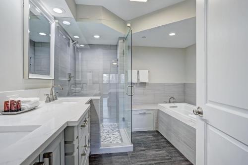 Apartamento Modern 2br + Den At St James- Sleeps 10! Condo