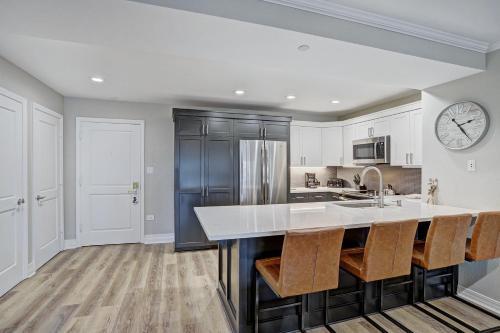 Apartamento Modern 2br + Den At St James- Sleeps 10! Condo