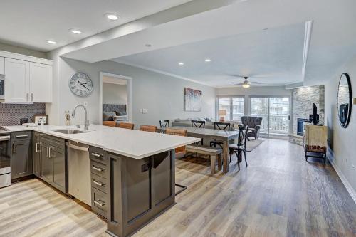 Apartamento Modern 2br + Den At St James- Sleeps 10! Condo
