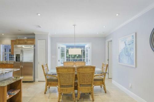 Sand Hill St. 318 Marco Island Vacation Rental