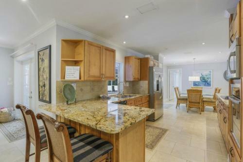 Sand Hill St. 318 Marco Island Vacation Rental
