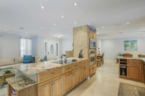 Sand Hill St. 318 Marco Island Vacation Rental