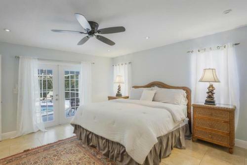 Sand Hill St. 318 Marco Island Vacation Rental
