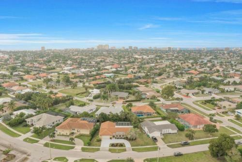 Sand Hill St. 318 Marco Island Vacation Rental