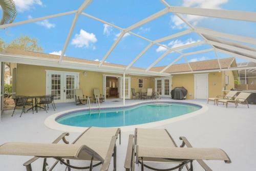Sand Hill St. 318 Marco Island Vacation Rental