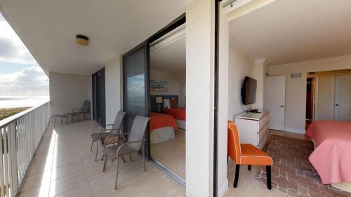 South Seas Tower 3 #1009 - Stunning 2/2 Beachfront Condo W/endless Beach View