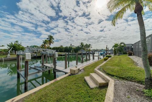 Jewel Of Olde Marco 3 Bed 2 Bath Pool Home Direct Access