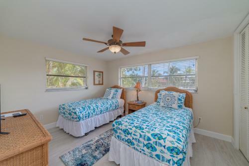 Jewel Of Olde Marco 3 Bed 2 Bath Pool Home Direct Access