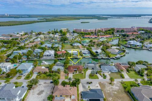 Jewel Of Olde Marco 3 Bed 2 Bath Pool Home Direct Access
