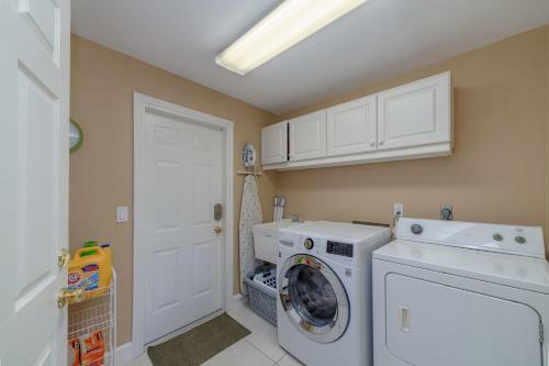 Jewel Of Olde Marco 3 Bed 2 Bath Pool Home Direct Access