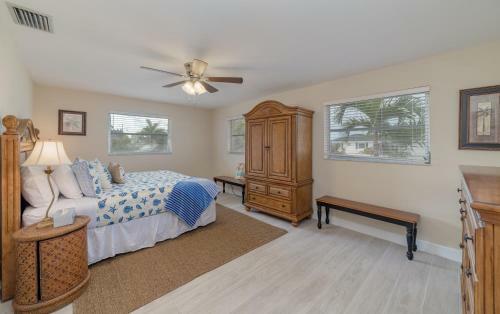 Jewel Of Olde Marco 3 Bed 2 Bath Pool Home Direct Access