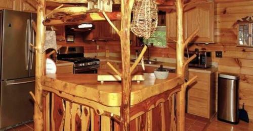Enchanted Cottage - 1 Bedrooms, 1 Baths, Sleeps 2 Cabin