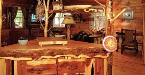 Enchanted Cottage - 1 Bedrooms, 1 Baths, Sleeps 2 Cabin