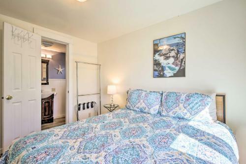Beachfront Newport Cottage With Private Hot Tub