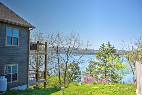 Resort Cabin With Nearby Pool And Lake Access!