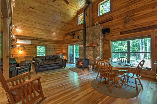 Lyndhurst Cabin On Farm With Pond And Stocked Stream!