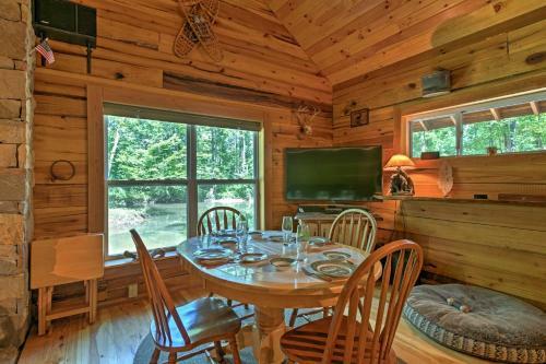 Lyndhurst Cabin On Farm With Pond And Stocked Stream!