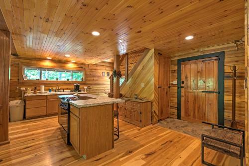 Lyndhurst Cabin On Farm With Pond And Stocked Stream!