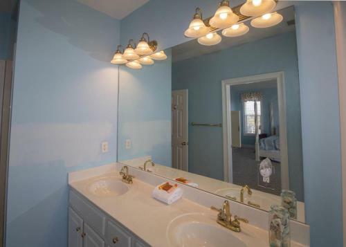 12 Sea Mist - Three Bedroom House