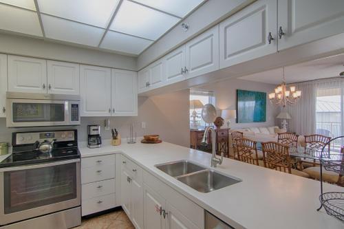 High Pointe Condos