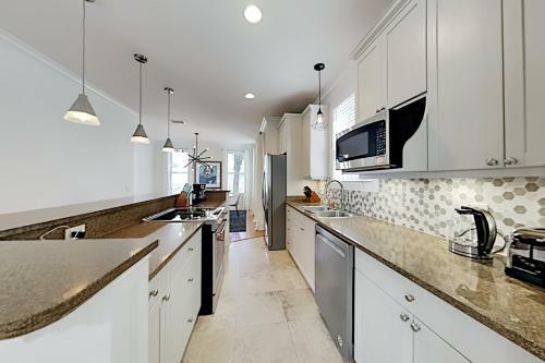 Seacrest Beach Retreat - Luxe Pool - Walk To Beach Home